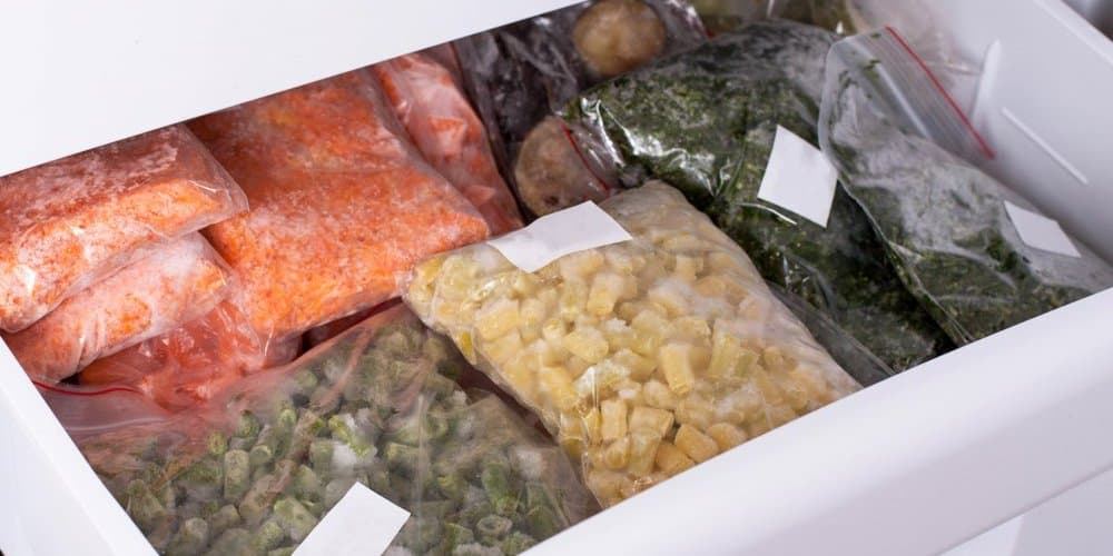 В ВОЗ считают, что коронавирус остается на упаковках замороженных продуктов