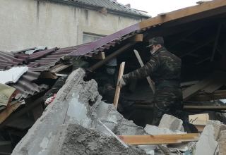 Из под завалов дома в Хырдалане извлечено тело еще одного человека