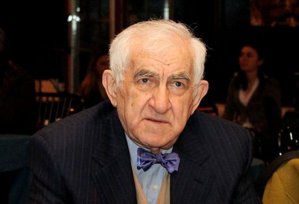 Tofiq Bakıxanov “Şərəf” ordeni ilə təltif edildi