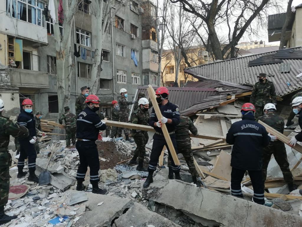 МЧС Азербайджана завершил поисково-спасательные работы на месте взрыва в Хырдалане