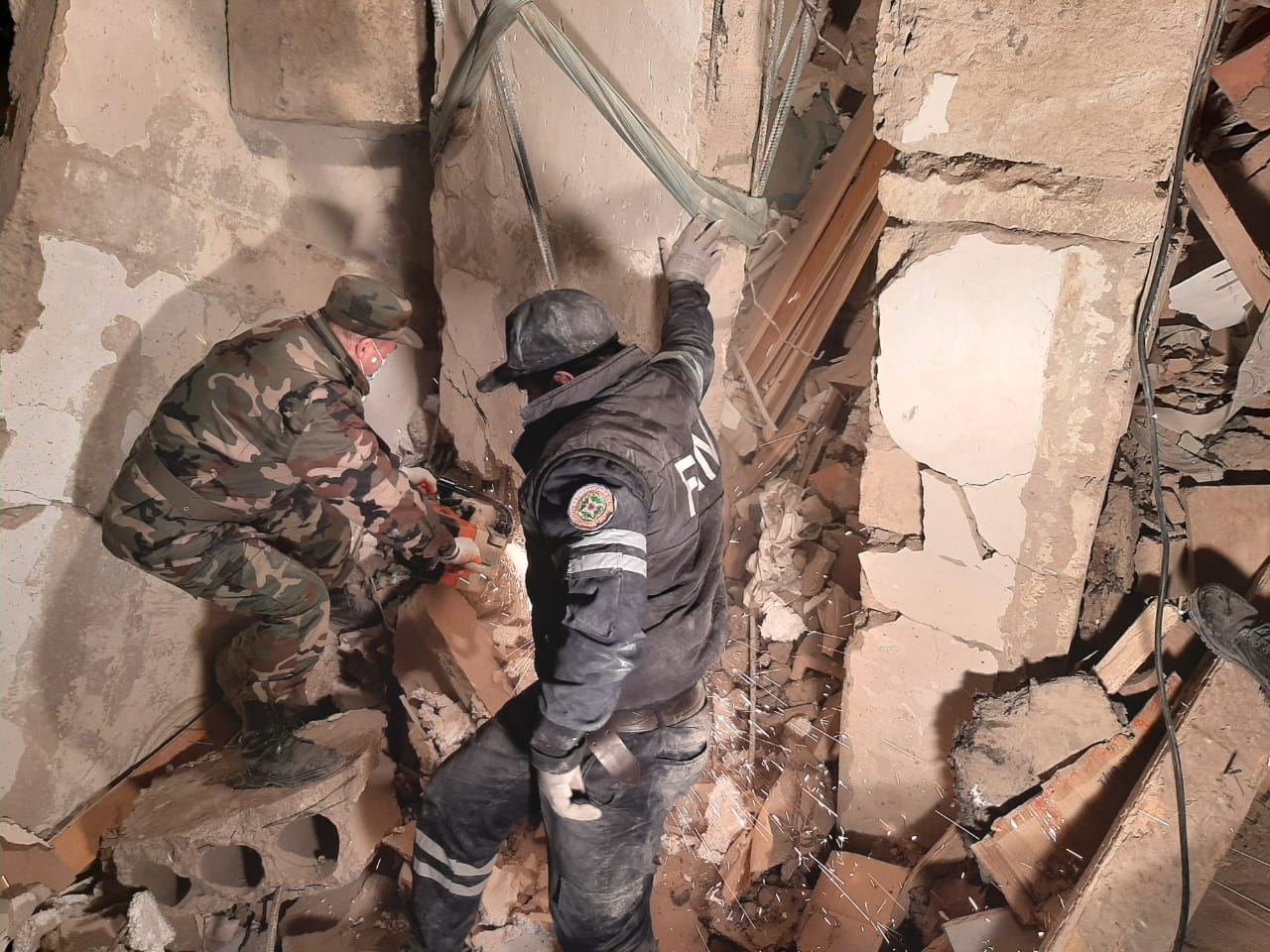 Body of one person recovered from rubble of destroyed house in Azerbaijan's Khirdalan (PHOTO/VIDEO) (UPDATE)