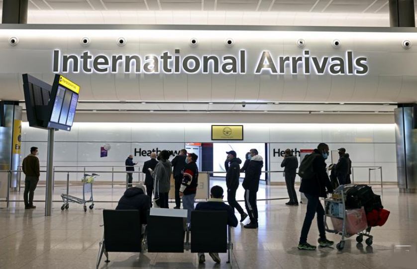 В аэропортах Британии вновь заработали автоматические системы погранконтроля