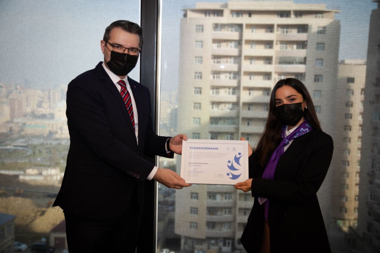 “Könüllü DOST”lar Prezident Administrasiyası tərəfindən təşəkkürnamə ilə təltif edildi (FOTO)