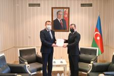 Azerbaijani FM receives newly appointed Belarusian ambassador (PHOTO)