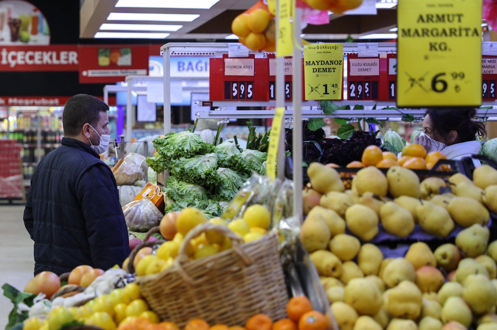 Turkey vows ‘heavy fines’ for tradesmen amid soaring food prices