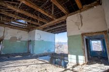 Всемирно известный фотограф показал разрушенный Дворец хана Джаваншира в городе Шуша (ФОТО)