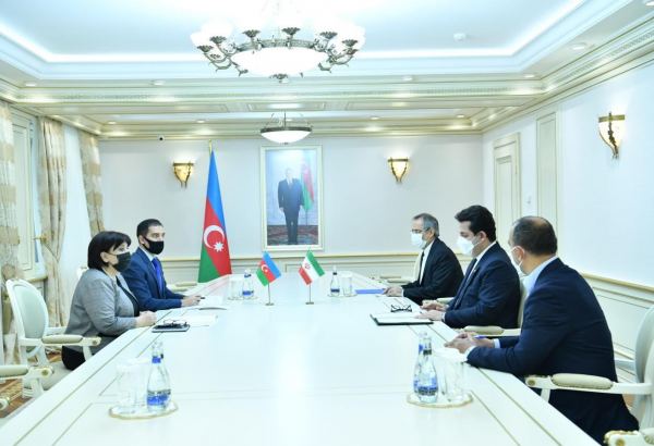 Обсуждены возможности расширения азербайджано-иранских отношений
