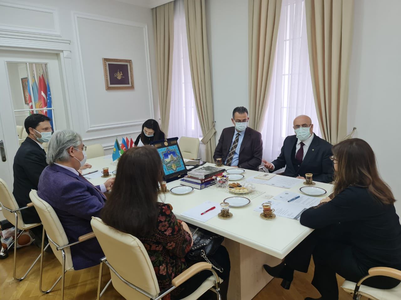 В Баку прошла встреча с делегацией Союза инженеров и архитекторов тюркского мира (ФОТО)