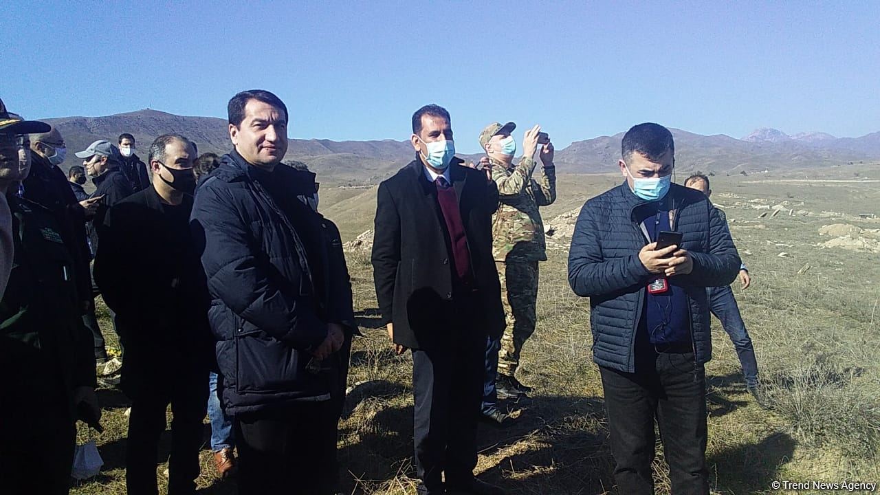 Azerbaijani diplomatic corps' representatives visit destroyed areas in Jabrayil city (PHOTO)