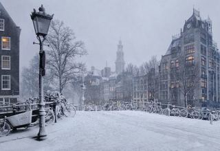 В Нидерландах снежная буря спровоцировала транспортный коллапс