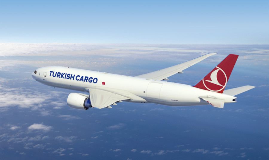 "Турецкие авиалинии" доставили в зону землетрясения 850 тонн гуманитарной помощи