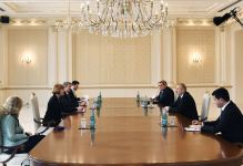 Президент Ильхам Алиев принял госминистра  Великобритании по европейскому соседству (ФОТО) - Gallery Thumbnail