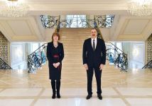Президент Ильхам Алиев принял госминистра  Великобритании по европейскому соседству (ФОТО) - Gallery Thumbnail