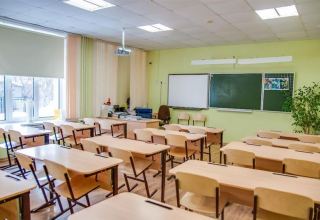В Азербайджане ведутся работы в связи с переводом школ бывших вынужденных переселенцев