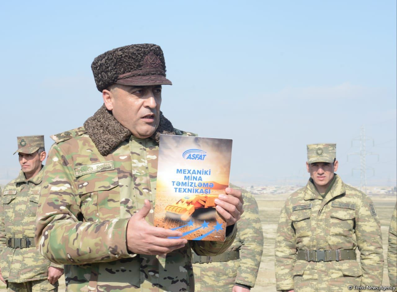 Azerbaijani sappers receive int'l certificates after completing 10-day demining course (PHOTO)