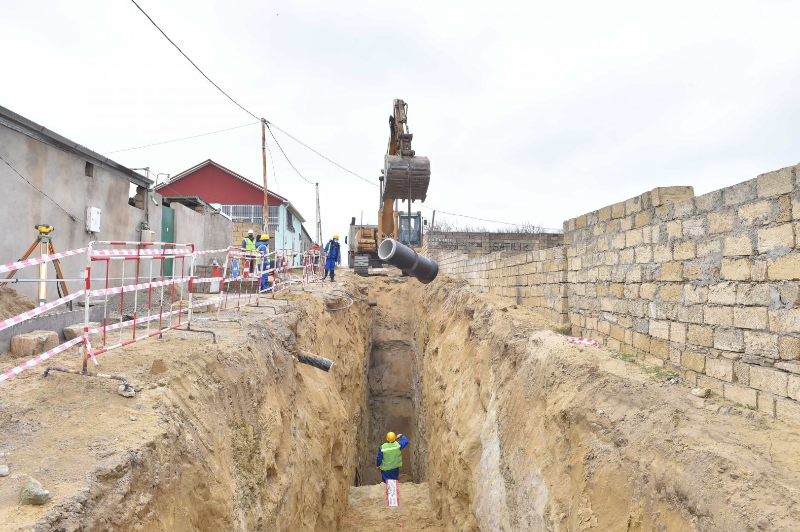 Sarayda yeni kanalizasiya kollektoru inşa edilir (FOTO) - Gallery Image
