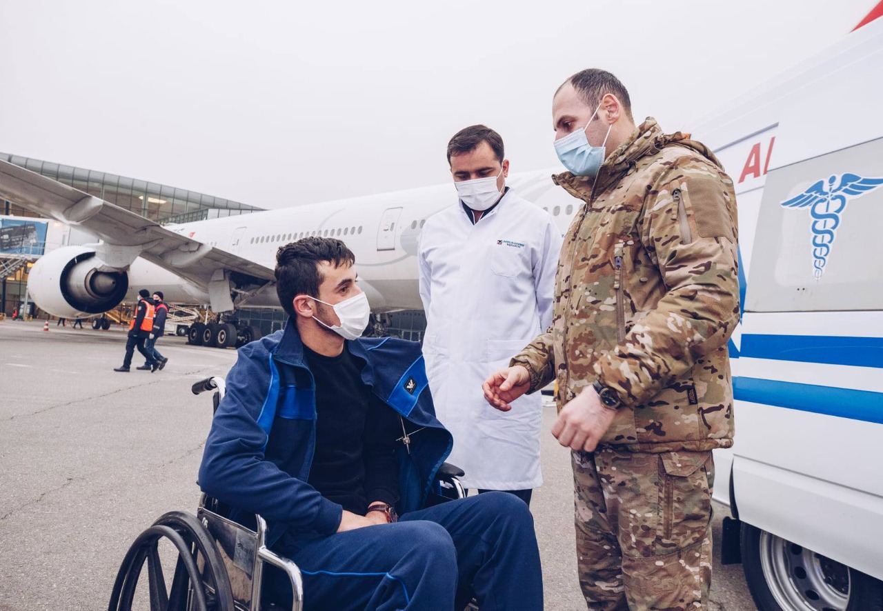 Фонд “YAŞAT” отправил на лечение в Турцию тяжелораненых участников Отечественной войны Азербайджана (ФОТО/ВИДЕО)