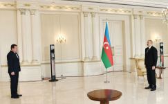 President Ilham Aliyev receives credentials of incoming Belarus ambassador (PHOTO)
