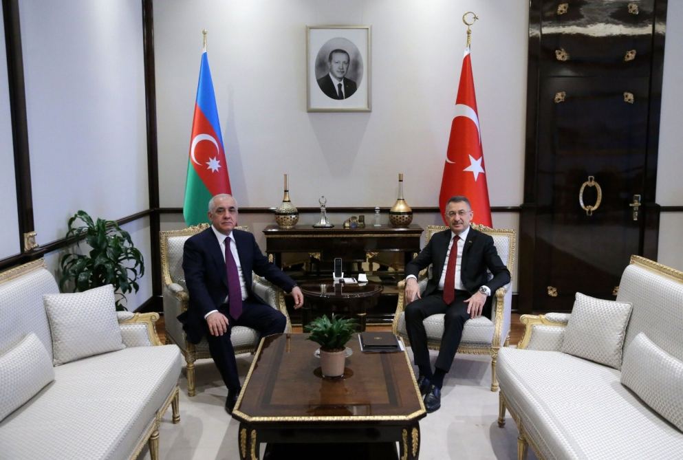 Али Асадов поблагодарил бывшего вице-президента Турции Фуата Октайа