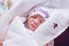 Фонд "YAŞAT" откроет счета на 5000 манатов для новорожденных детей еще двух шехидов (ФОТО)