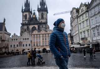 Правительство Чехии попросит парламент продлить режим ЧС до 31 марта