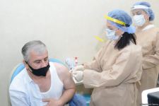 Представители политпартий Азербайджана проходят вакцинацию (ФОТО/ВИДЕО)