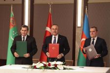 Главы МИД Турции, Азербайджана и Туркменистана приняли совместное заявление по итогам трехсторонней встречи (ФОТО)