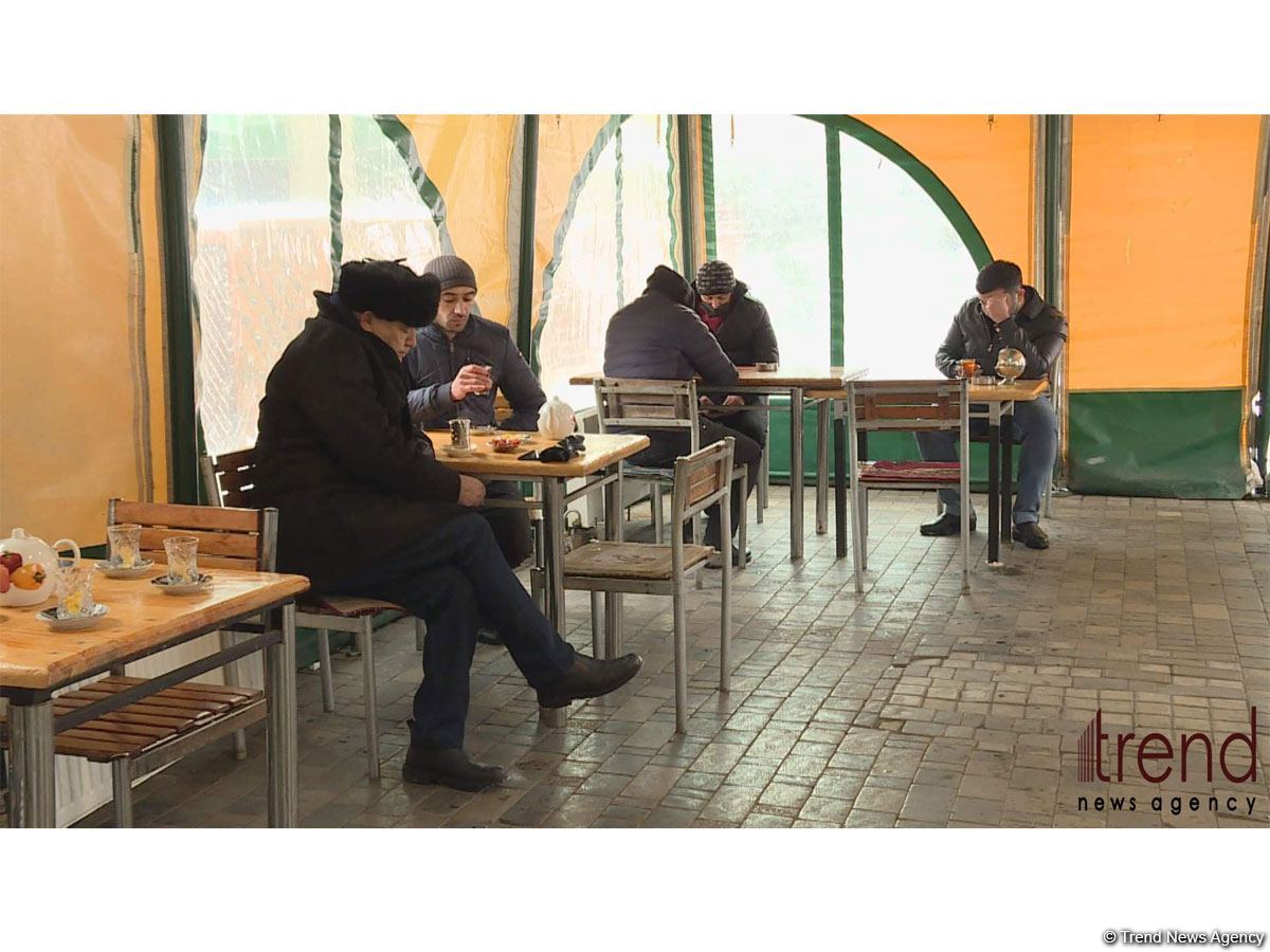 Нуждающиеся в тепле лица обращаются в убежища в Баку (ФОТО)