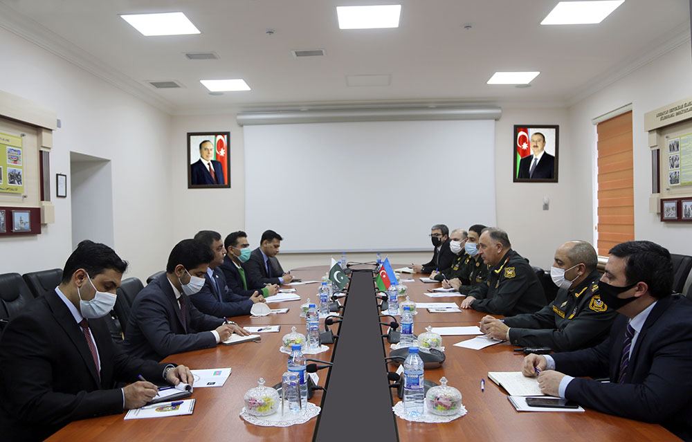 Baku hosts meeting with Pakistani military delegation