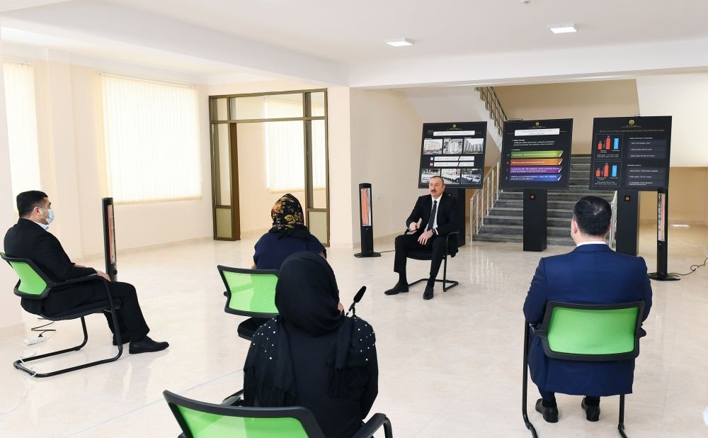 Azerbaijani president takes part in ceremony of providing families of martyrs, disabled with apartments (PHOTO)