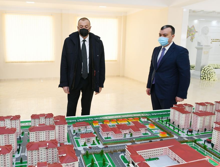 Azerbaijani president takes part in ceremony of providing families of martyrs, disabled with apartments (PHOTO)