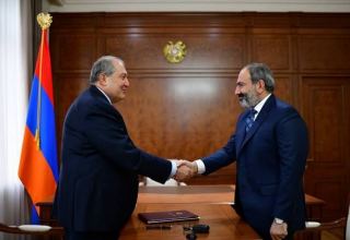 Ermənistan prezidenti Paşinyanla görüşüb