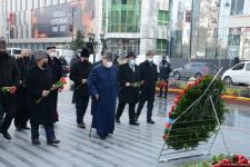 Общественность Азербайджана чтит память жертв Ходжалинского геноцида  (ФОТОРЕПОРТАЖ)
