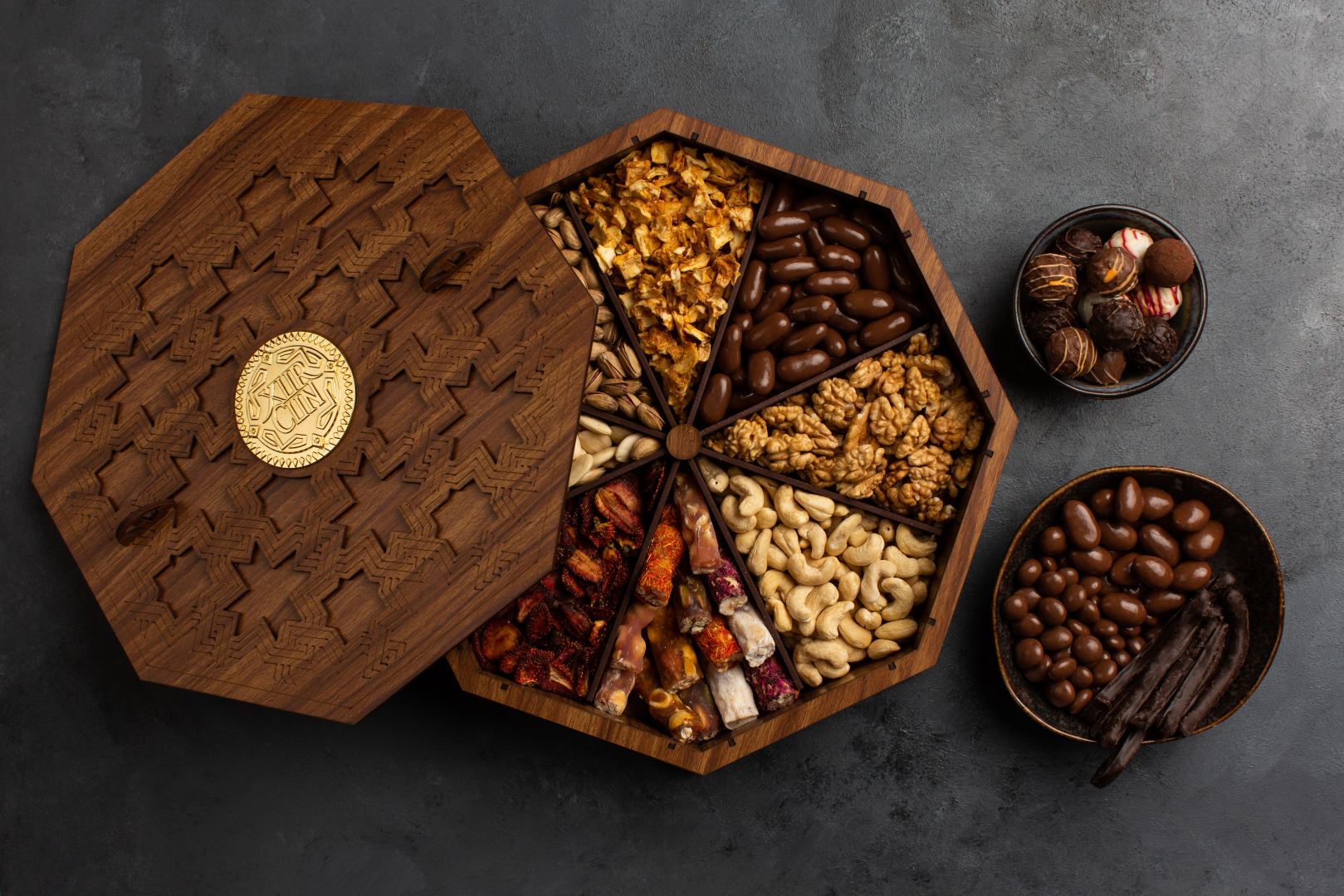 Make a worthy gift to corporate partners with Xurcun Luxury Nuts, Sweets & Dried fruits! - PHOTO