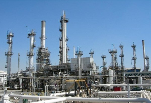 Global refinery throughput down m-o-m - IEA