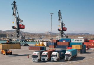 Порты Азербайджана незначительно увеличили перевалку грузов
