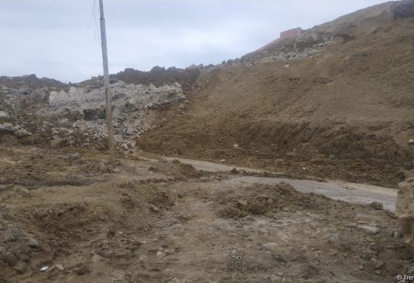 В зоне оползня в Бадамдаре бурятся три дренажные скважины - МЧС Азербайджана