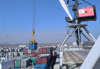 Бакинский порт готовит к транспортировке контейнерные грузы в направлении Турции и Италии