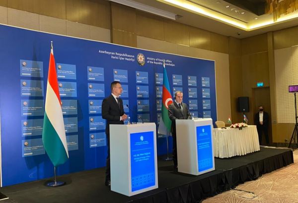 В Баку прошла пресс-конференция глав МИД Азербайджана и Венгрии (ВИДЕО/ФОТО)