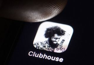 Clubhouse открыла доступ к соцсети для пользователей без приглашений