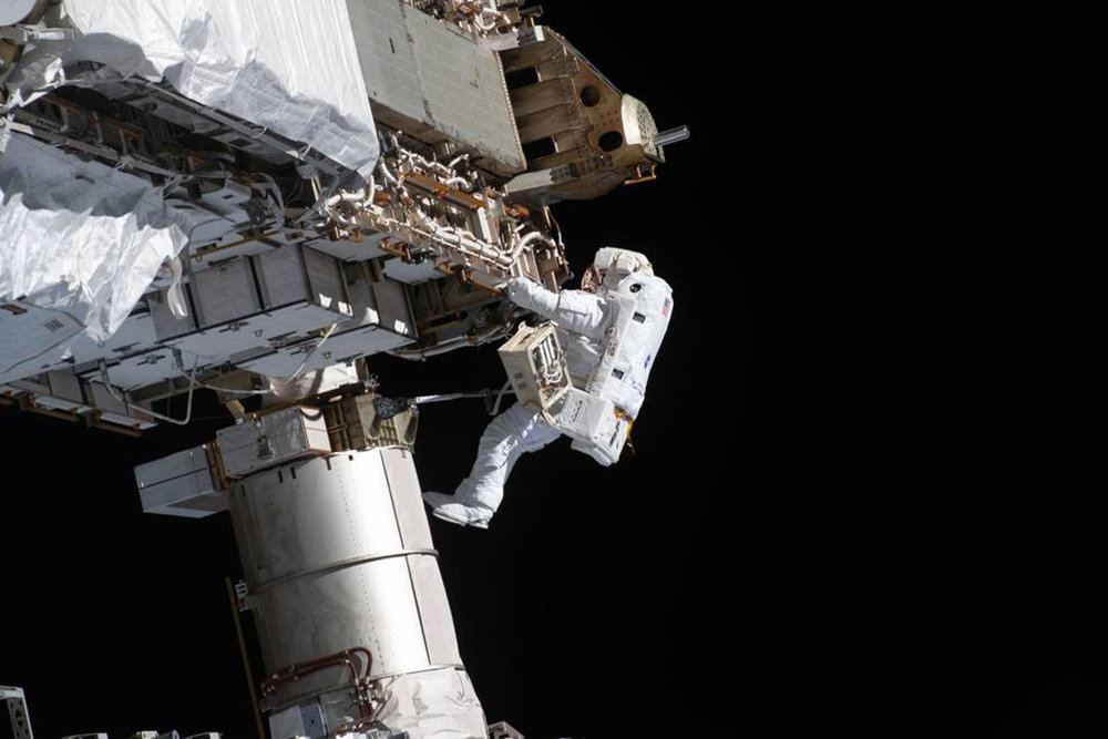 Астронавты NASA завершили выход в космос для проведения технических работ на МКС