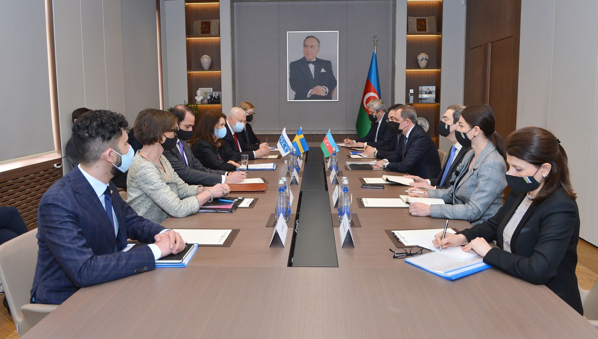 Azerbaijani FM meets with OSCE chairperson-in-office (PHOTO)