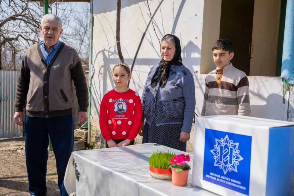 Heydar Aliyev Foundation sent gifts to low-income families on occasion of Novruz holiday (PHOTO) (UPDATE)
