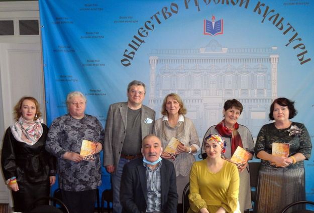 В Тюмени состоялась презентация книги Сергея Козлова "Поворот" на азербайджанском языке