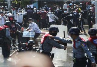 Правозащитники заявили, что число погибших в столкновениях в Мьянме достигло 739
