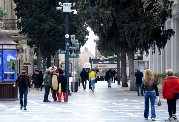 Azərbaycanda qadınların əhali arasında faiz nisbəti açıqlanıb