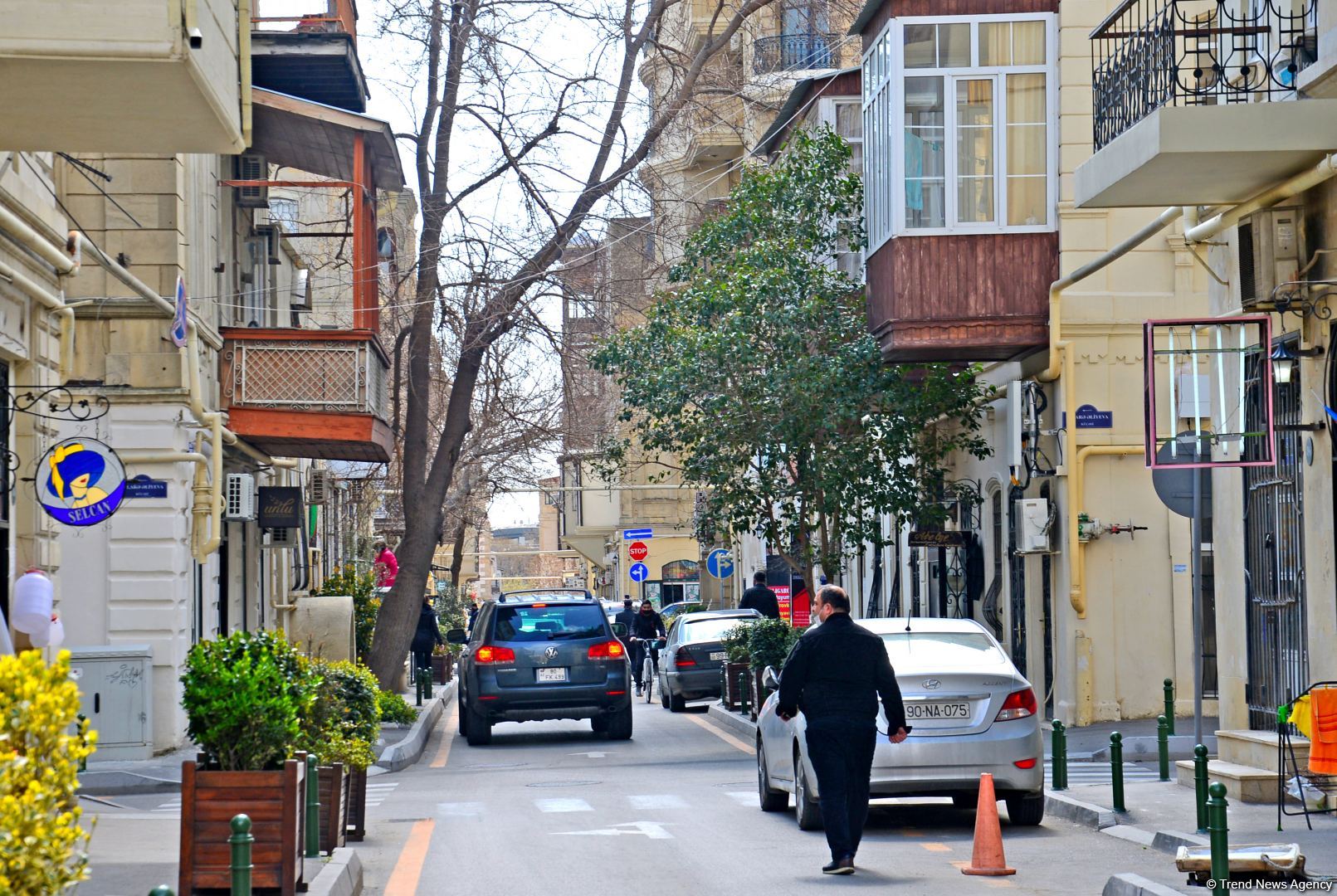 Как соблюдаются правила в Баку, когда число заражений COVID-19 достигает 2000? (ФОТОРЕПОРТАЖ)