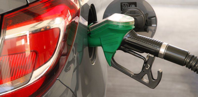 Gasoline prices hit record highs in Canada