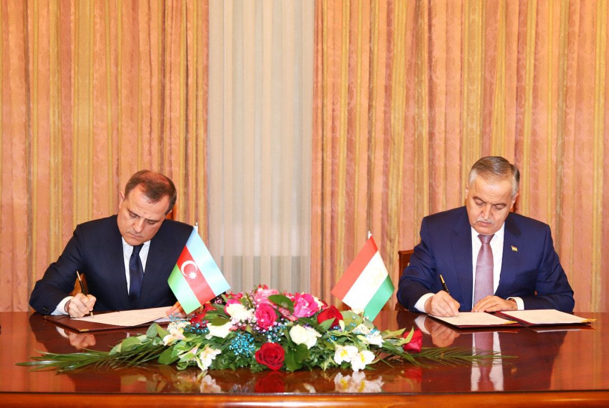 МИД Азербайджана и Таджикистана подписали программу сотрудничества на 2021-2022 годы (ФОТО)