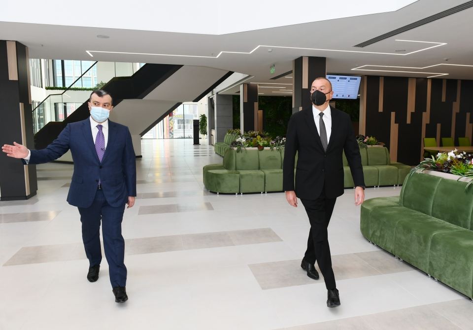 Президент Ильхам Алиев принял участие в открытии в Баку центра DOST номер 4 (ФОТО)